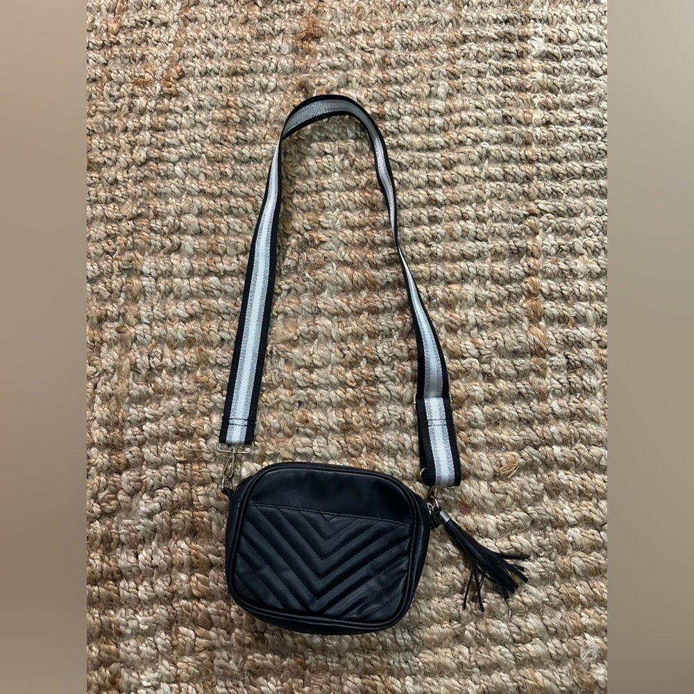 Small Black Purse (straps can be changed)